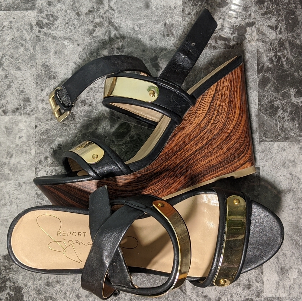 Report Signature Elayna Wedges